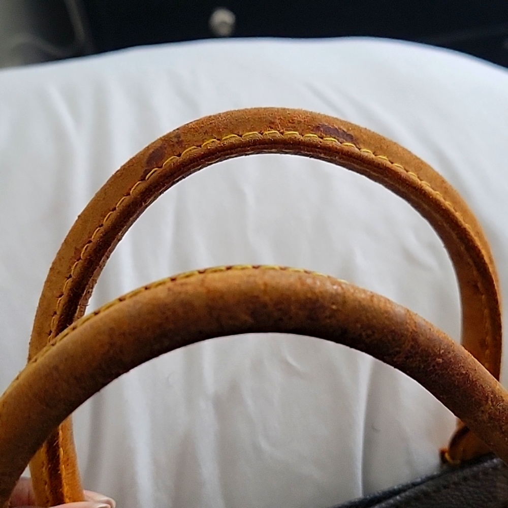 AUTHENTIC LOUIS VUITTON TOTE BAG